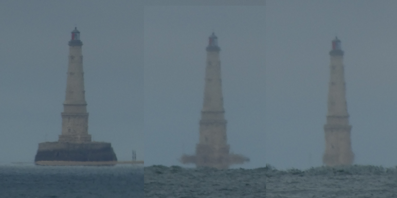 Juxtaposition de trois photos du phare de Cordouan. Ces photos ont été prises à des distances et altitudes différentes, donc la sur la première, la base est totalement visible, tandis que sur la seconde, elle est à peine visible (donnant l'impression d'être dans la mer), et sur la dernière, elle n'est pas visible du tout.